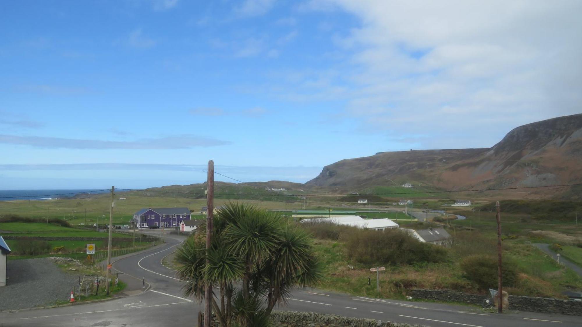 John Eoinin's Bar And Hotel
